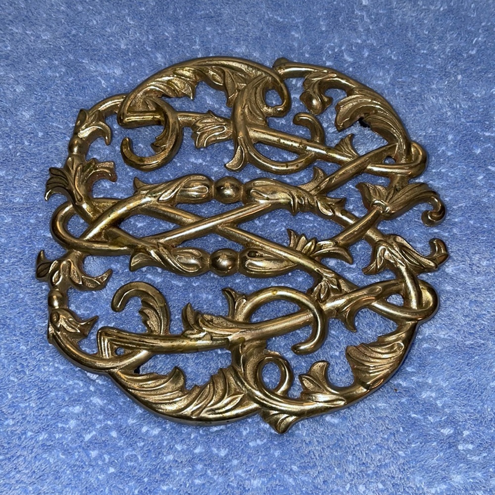 Vintage 1950©️ Virginia Metalcrafters colonial Williamsburg trivet.